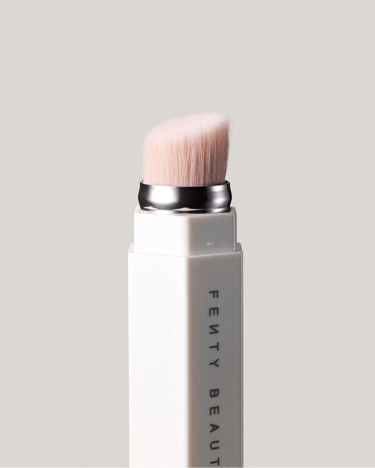 FENTY      PORTABLE      FACE 140